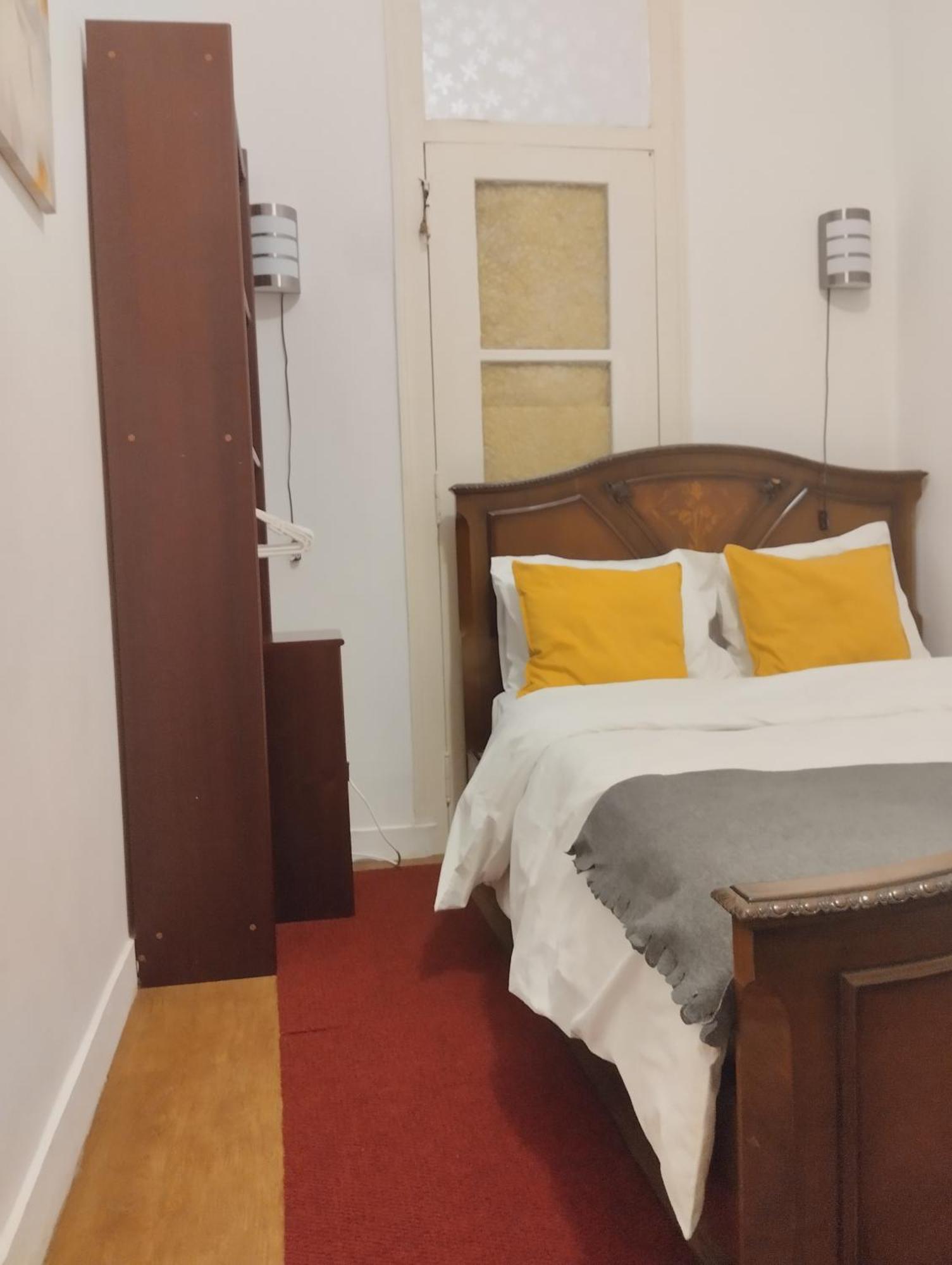 B Quarto em Acomodações Particulares *